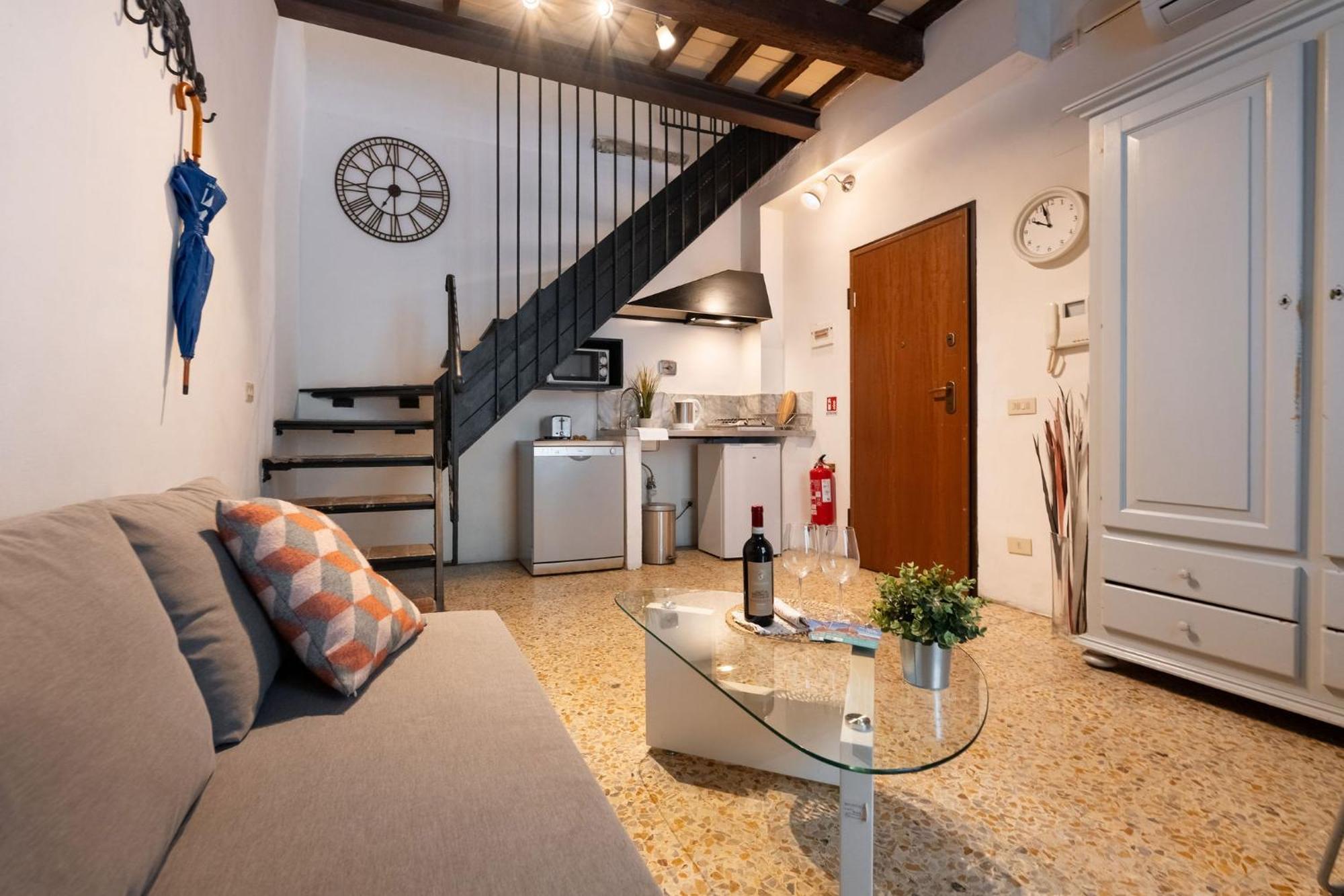 F1 - Santa Croce One Bedroom Apartment For Couples Firenze Bagian luar foto